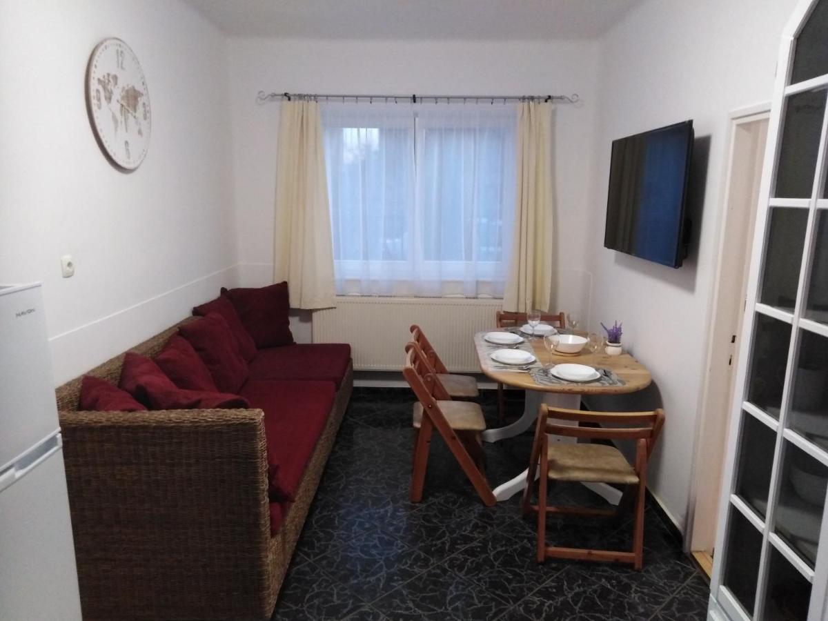 Arinza Apartman Vendeghaz Mezokovesd Bagian luar foto