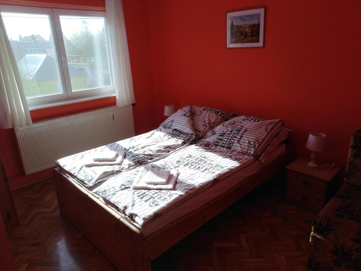 Arinza Apartman Vendeghaz Mezokovesd Bagian luar foto