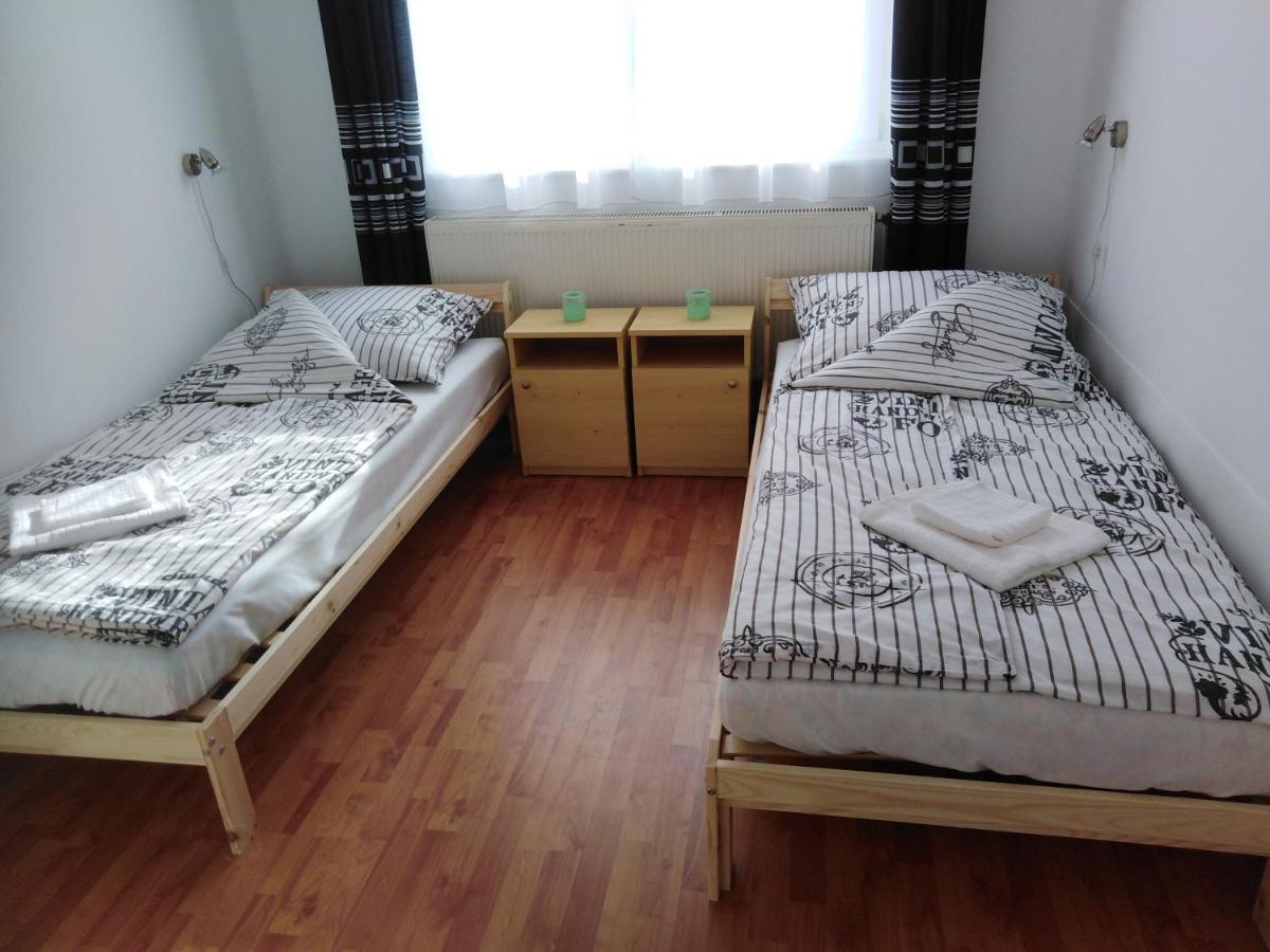 Arinza Apartman Vendeghaz Mezokovesd Bagian luar foto