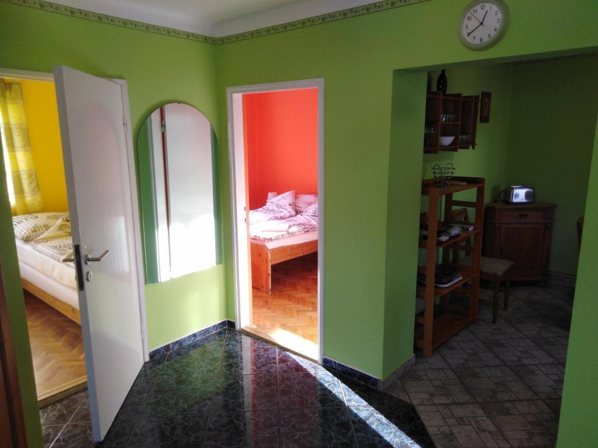 Arinza Apartman Vendeghaz Mezokovesd Bagian luar foto