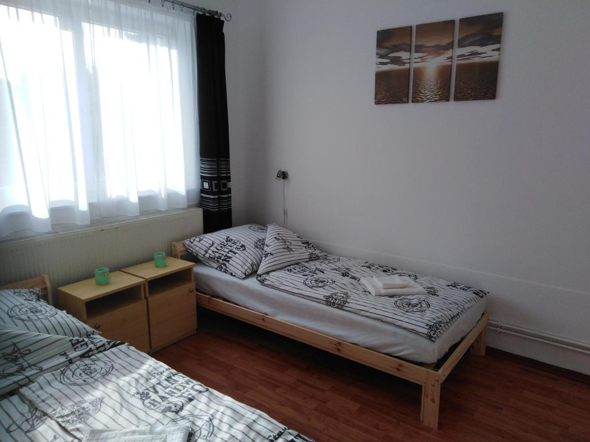 Arinza Apartman Vendeghaz Mezokovesd Bagian luar foto