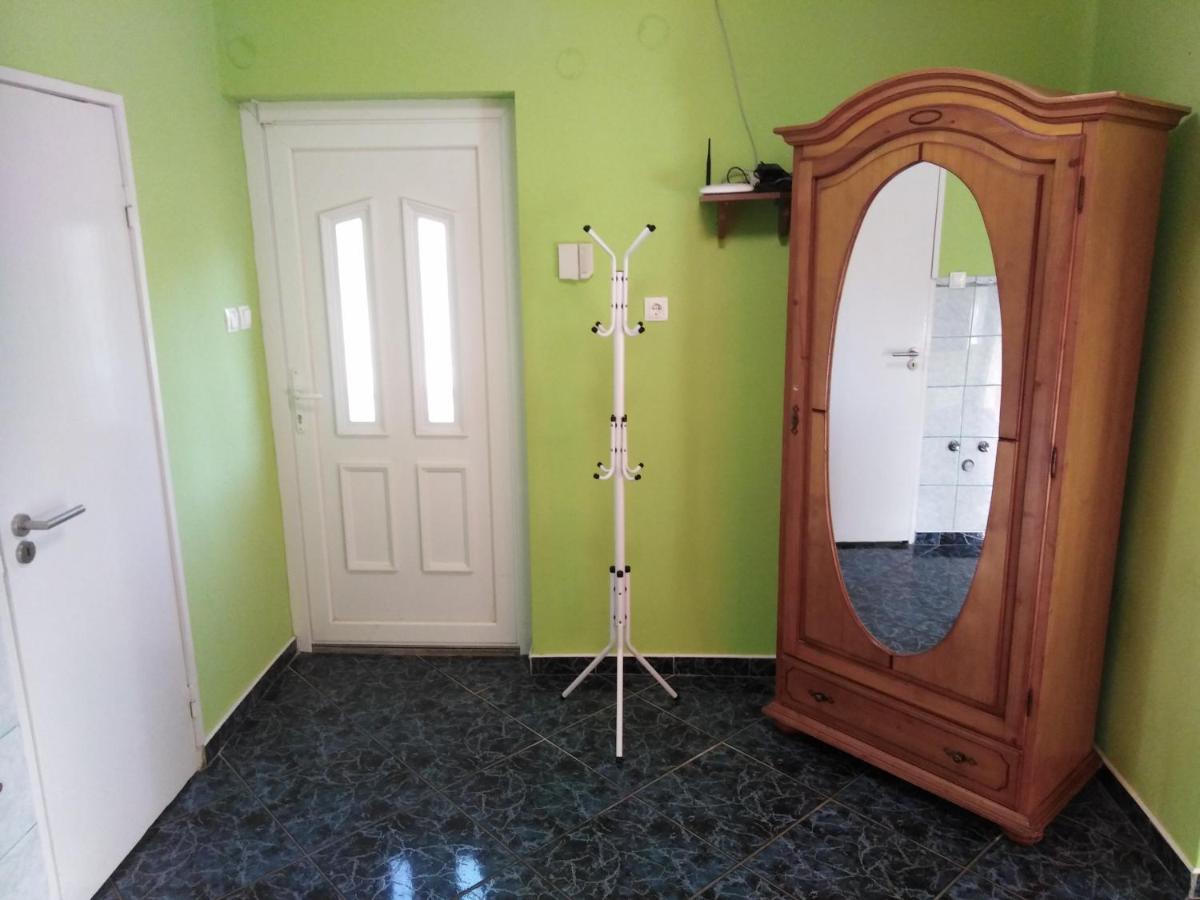 Arinza Apartman Vendeghaz Mezokovesd Bagian luar foto