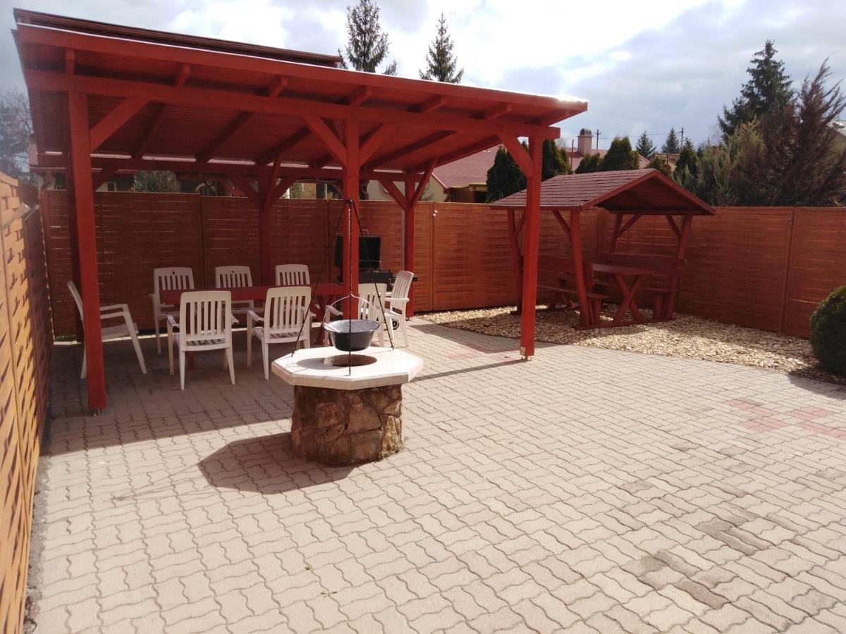 Arinza Apartman Vendeghaz Mezokovesd Bagian luar foto