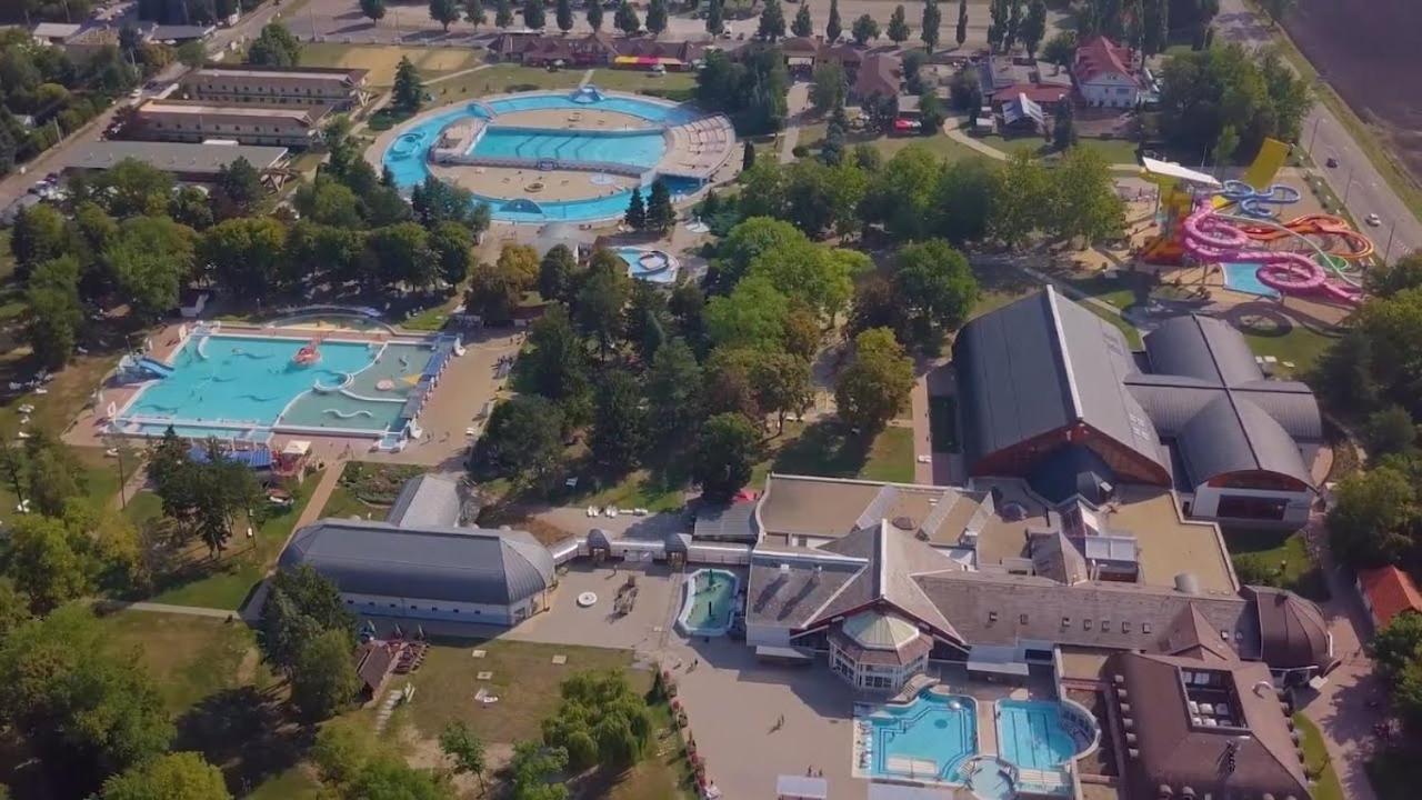 Arinza Apartman Vendeghaz Mezokovesd Bagian luar foto